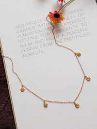 Minimal Flower Necklace| Perfect for Daily wear Minimal Flower Necklace| Perfect for Daily wear